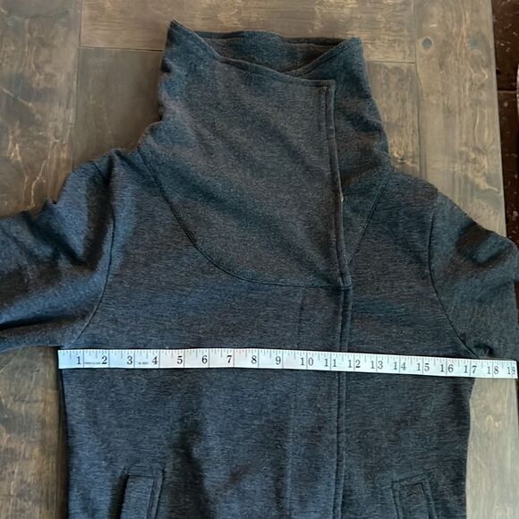 Atwell grey comfy front button sweater Sz- Small - Picture 9 of 12